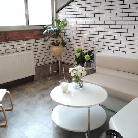 De Luxe Duplex Kozmetika Kahne *