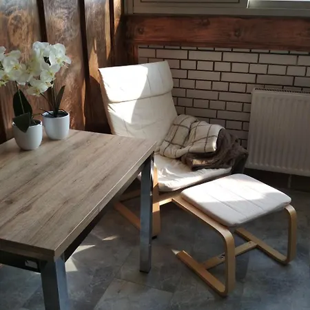 De Luxe Duplex Kozmetika Kahne * Ljubljana