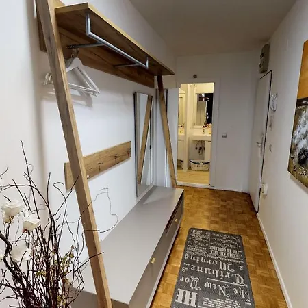 De Luxe Duplex Kozmetika Kahne Apartman *
