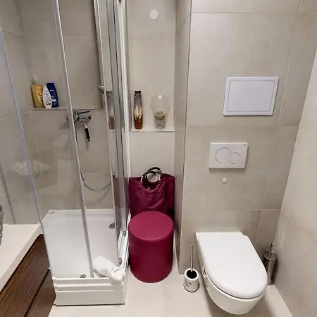 De Luxe Duplex Kozmetika Kahne Apartman