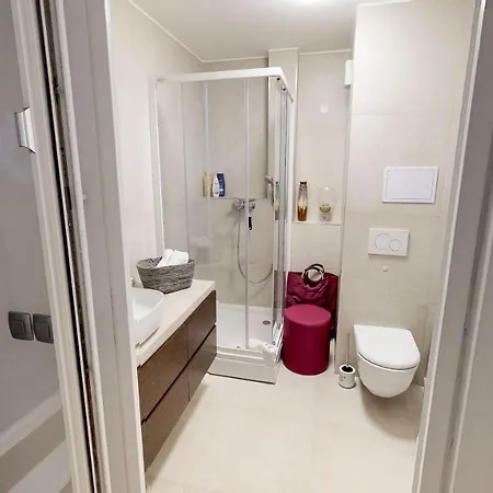 公寓 De Luxe Duplex Kozmetika Kahne 卢布尔雅那
